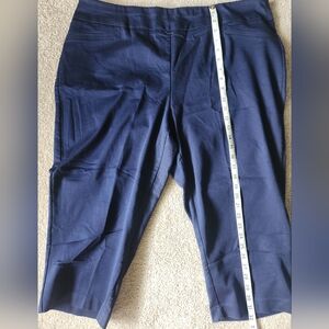 Croft & Barrow Navy Blue Capri Size 20W